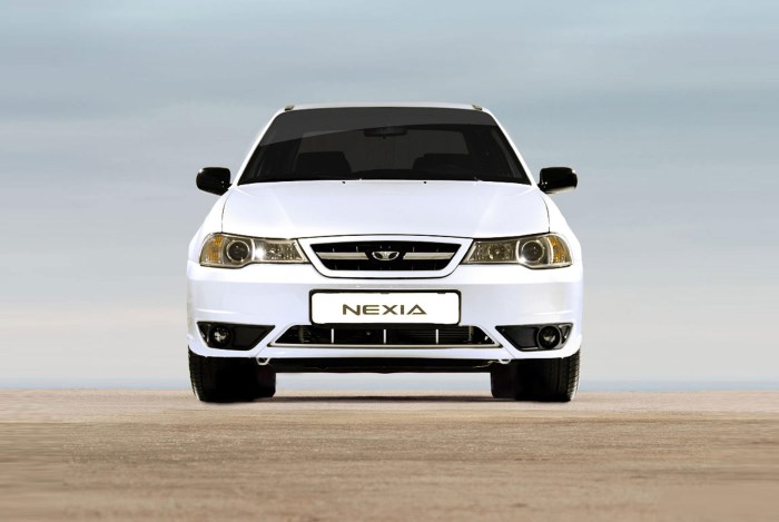 Автомобиль Daewoo Nexia