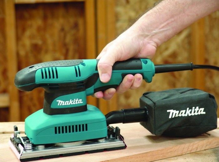 Виброшлифмашинка Makita BO3711 Виброшлифмашинка Makita BO3711
